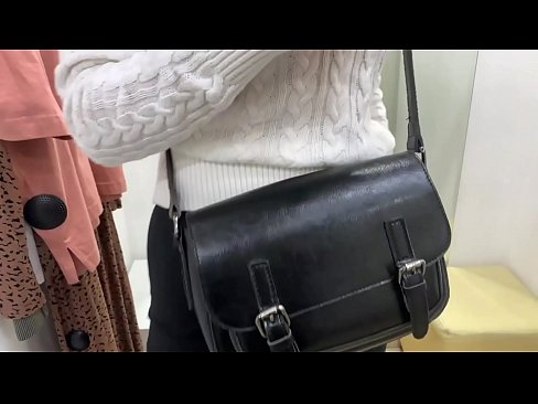 ❤️ Ëffentlech Masturbatioun vu jonke Bitch FeralBerry mat engem Dildo am Fittingsraum Pornovideo bei eis lb.pi-porno.ru ❤